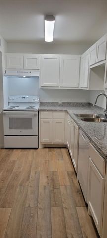 5625 Antoine Drive 1105, Houston, TX 77091