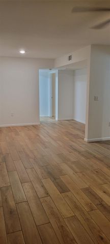 5625 Antoine Drive 1105, Houston, TX 77091