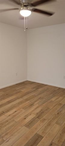 5625 Antoine Drive 1105, Houston, TX 77091