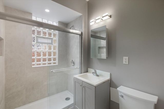 4554 S Washtenaw Avenue 2, Chicago, IL 60632