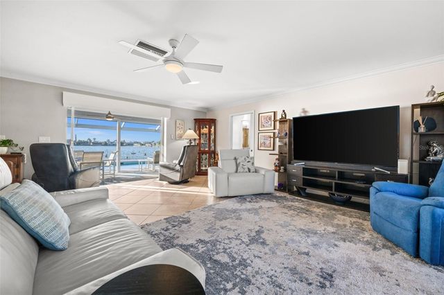 240 SE 20TH PLACE, Cape Coral, FL 33990