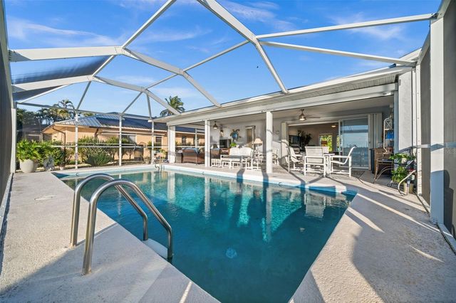 240 SE 20TH PLACE, Cape Coral, FL 33990