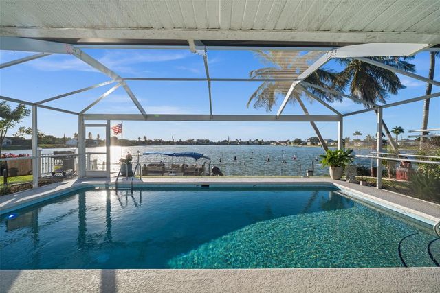 240 SE 20TH PLACE, Cape Coral, FL 33990