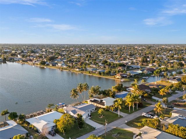240 SE 20TH PLACE, Cape Coral, FL 33990