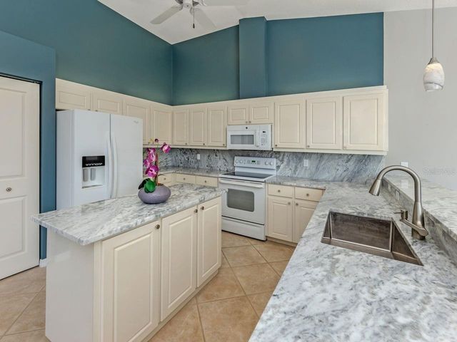 715 THISTLELAKE DRIVE, Venice, FL 34293