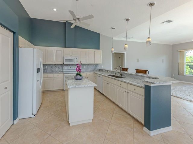 715 THISTLELAKE DRIVE, Venice, FL 34293