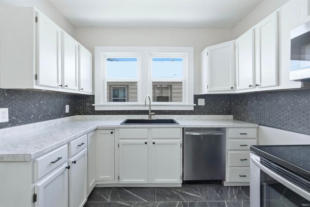 1326 Dodge Avenue, Fort Wayne, IN 46805