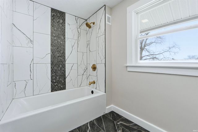 1326 Dodge Avenue, Fort Wayne, IN 46805