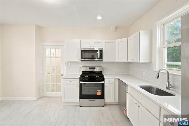 359-361 18th Street, Newark, NJ 07103