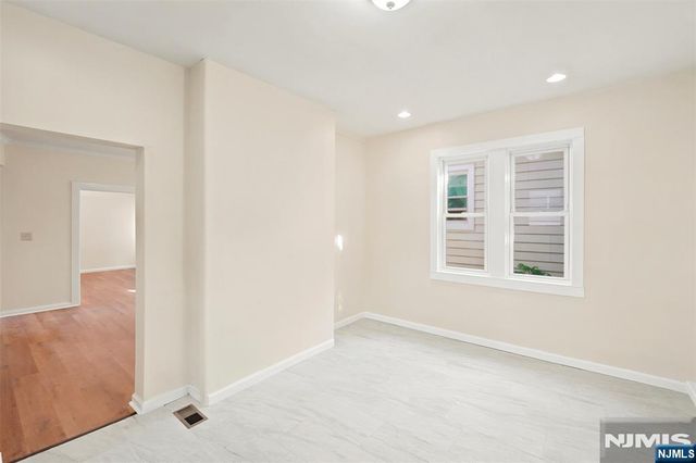359-361 18th Street, Newark, NJ 07103