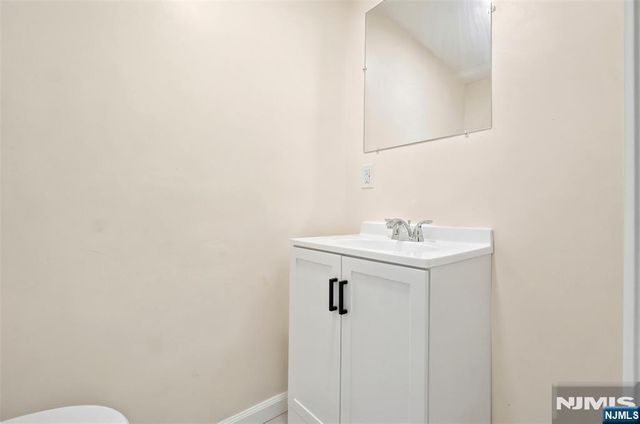 359-361 18th Street, Newark, NJ 07103