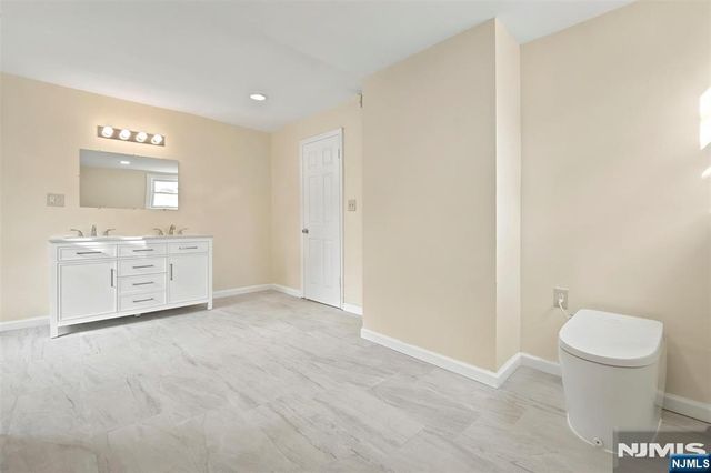 359-361 18th Street, Newark, NJ 07103