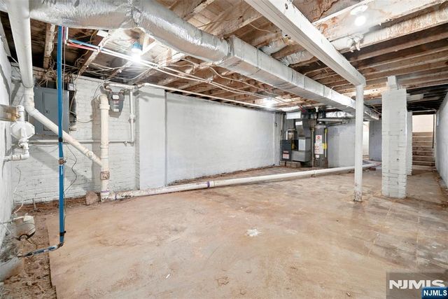 359-361 18th Street, Newark, NJ 07103