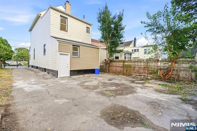 359-361 18th Street, Newark, NJ 07103