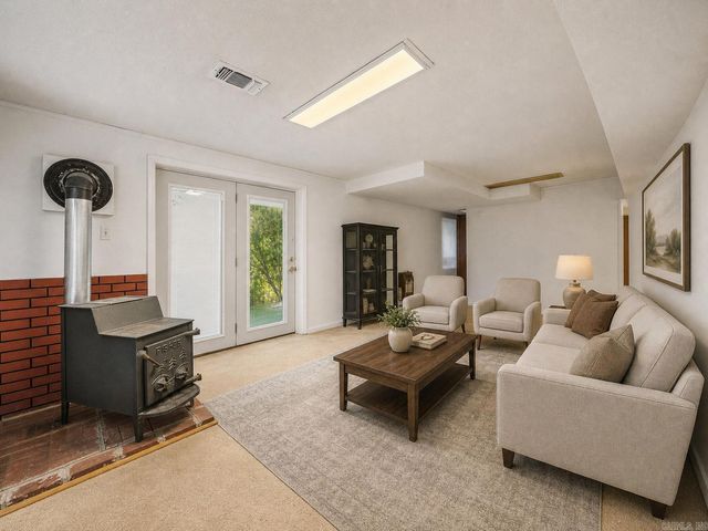 134 STONEHURST Road, Hot Springs, AR 71913