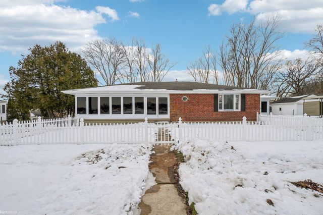 2335 Water Street, Port Huron Twp, MI 48060