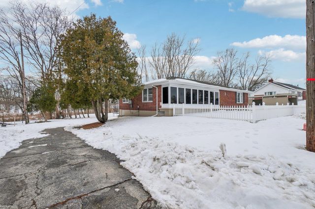 2335 Water Street, Port Huron Twp, MI 48060