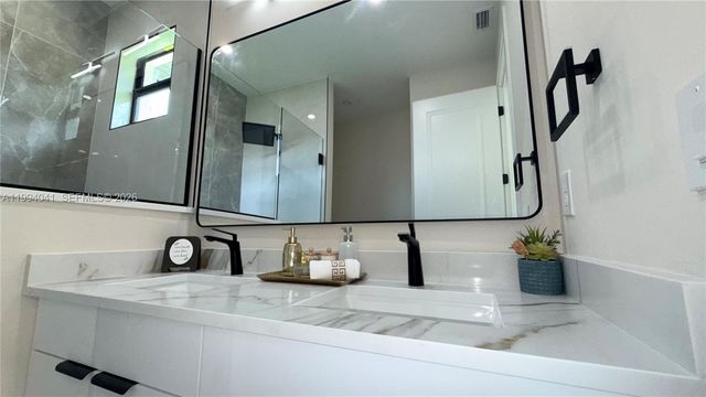 2102 E 13th St, Lehigh Acres, FL 33972