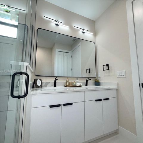 2102 E 13th St, Lehigh Acres, FL 33972