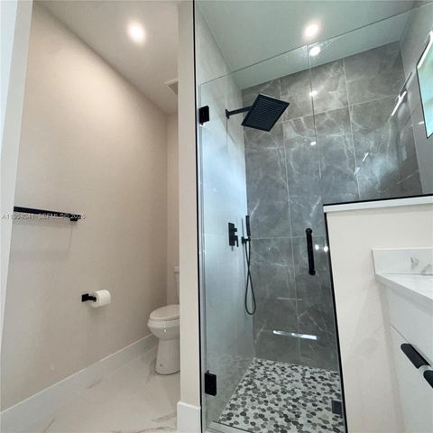 2102 E 13th St, Lehigh Acres, FL 33972