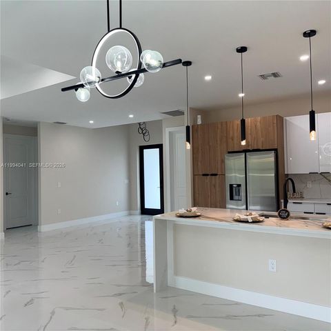 2102 E 13th St, Lehigh Acres, FL 33972