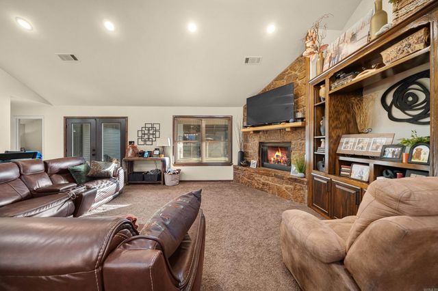 2003 N Moore Road, Hot Springs, AR 71913