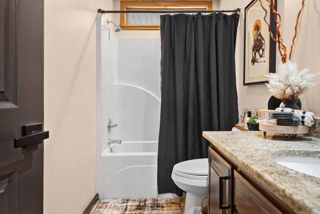 2003 N Moore Road, Hot Springs, AR 71913