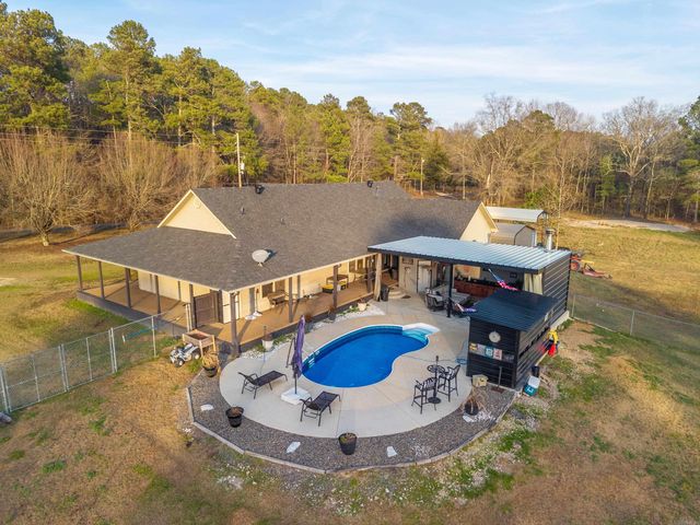 2003 N Moore Road, Hot Springs, AR 71913