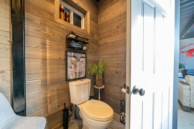 2003 N Moore Road, Hot Springs, AR 71913