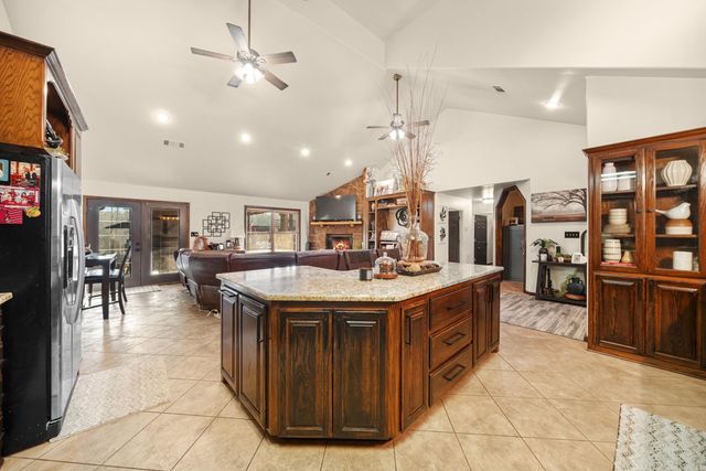 2003 N Moore Road, Hot Springs, AR 71913