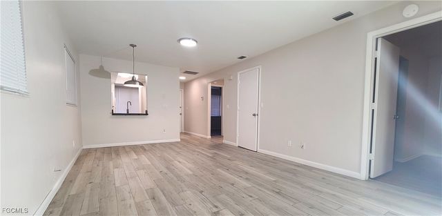 930 SW 47th TER 7, Cape Coral, FL 33914