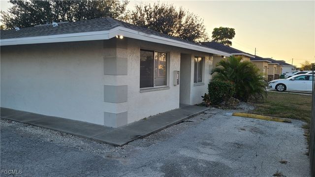 930 SW 47th TER 7, Cape Coral, FL 33914