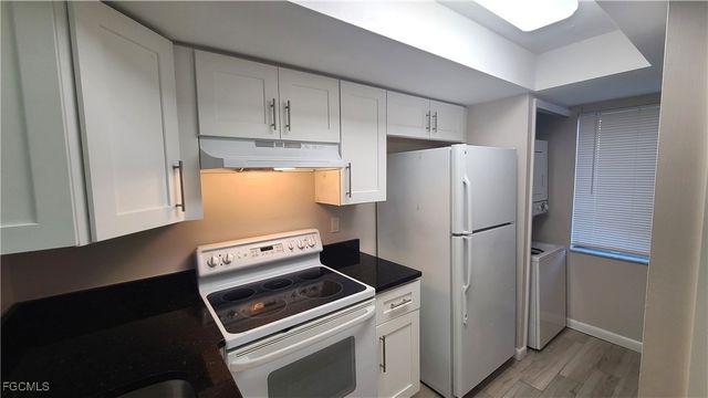 930 SW 47th TER 7, Cape Coral, FL 33914