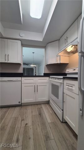 930 SW 47th TER 7, Cape Coral, FL 33914