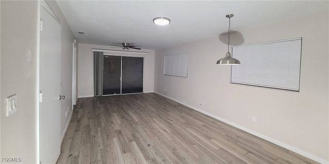 930 SW 47th TER 7, Cape Coral, FL 33914