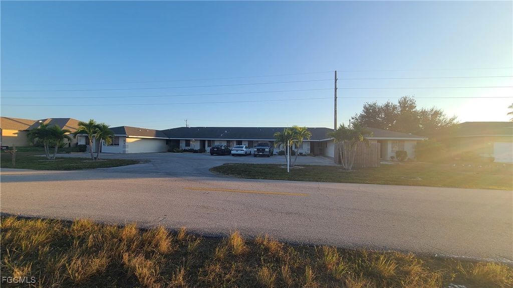 930 SW 47th TER 7, Cape Coral, FL 33914