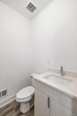 2809 Summers Place, Troy, MI 48084