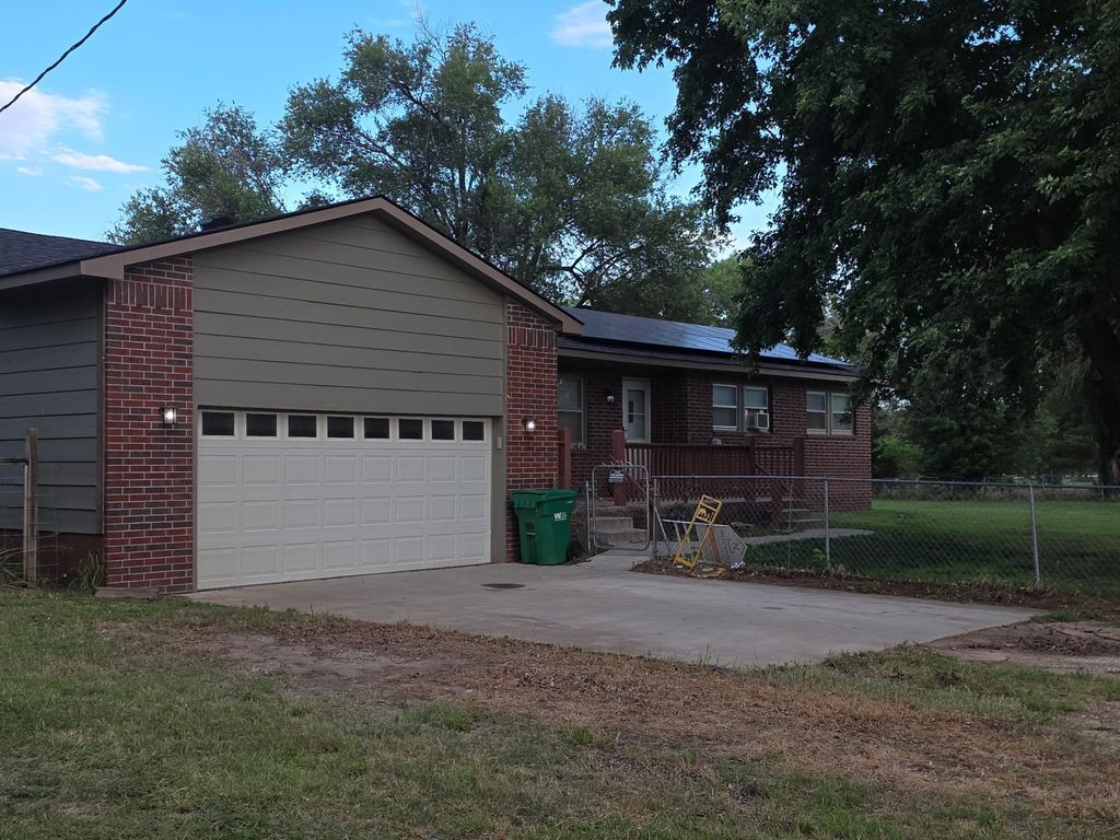11030 S Anthony Ln, Mulvane, KS 67110