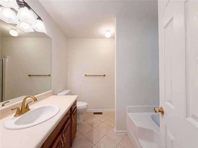 103 Saddlebrook Court, Lagrange, GA 30240
