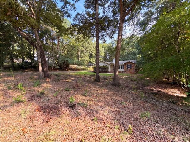 103 Saddlebrook Court, Lagrange, GA 30240