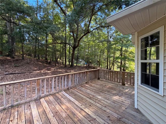 103 Saddlebrook Court, Lagrange, GA 30240