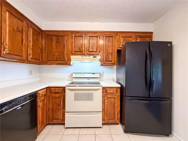 103 Saddlebrook Court, Lagrange, GA 30240