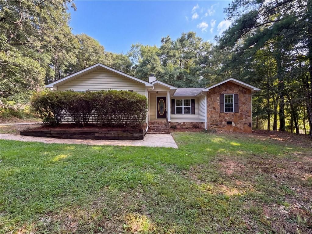 103 Saddlebrook Court, Lagrange, GA 30240