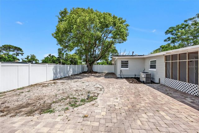 10855 GENEVIEVE STREET, Orlando, FL 32825