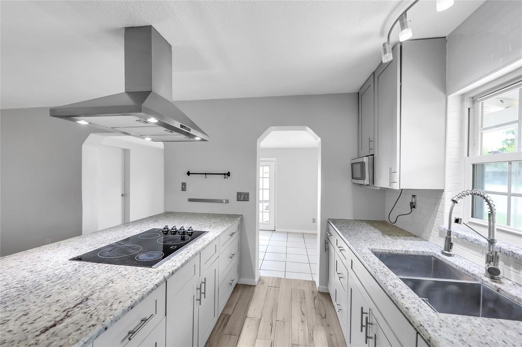 Image 7 of property listing at 10855 GENEVIEVE STREET, Orlando, FL 32825