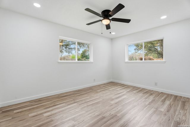 4902 El Presidio, San Antonio, TX 78233