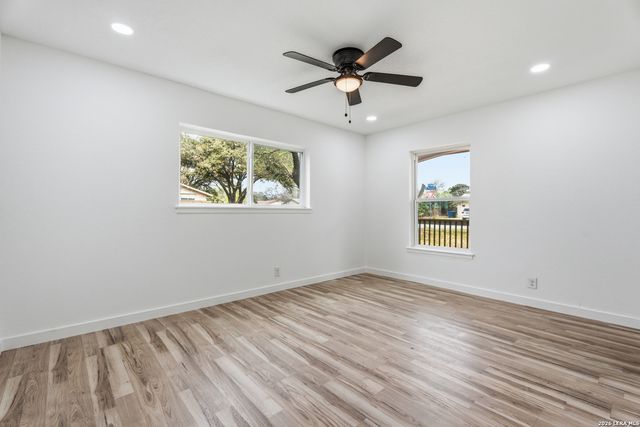 4902 El Presidio, San Antonio, TX 78233