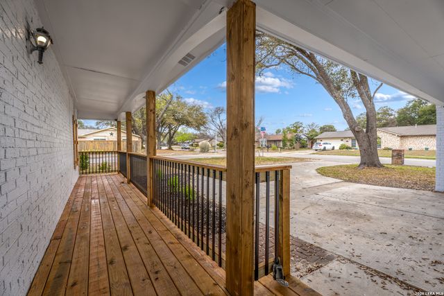 4902 El Presidio, San Antonio, TX 78233