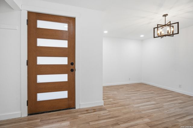 4902 El Presidio, San Antonio, TX 78233