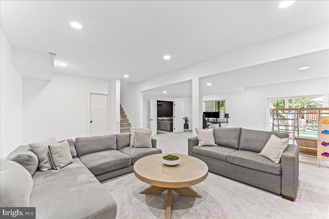 1051 GLEN HALL RD, Kennett Square, PA 19348